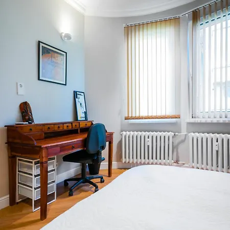 Cozy Heaven At Vitosha Blvd - - 2bdr * Sófia