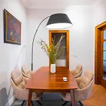 Cozy Heaven At Vitosha Blvd - - 2bdr * Sofia