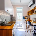 Apartment Cozy Heaven At Vitosha Blvd - - 2bdr Sofia