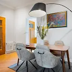 Cozy Heaven At Vitosha Blvd - - 2bdr